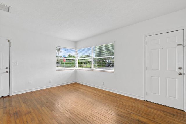 5208 Spruce Avenue B, West Palm Beach, FL 33407