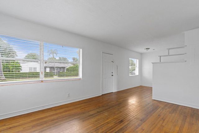 5208 Spruce Avenue B, West Palm Beach, FL 33407