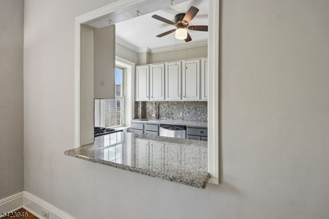 133 Summit Ave 39, Summit City, NJ 07901