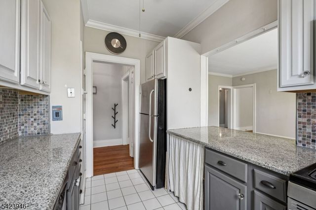 133 Summit Ave 39, Summit City, NJ 07901