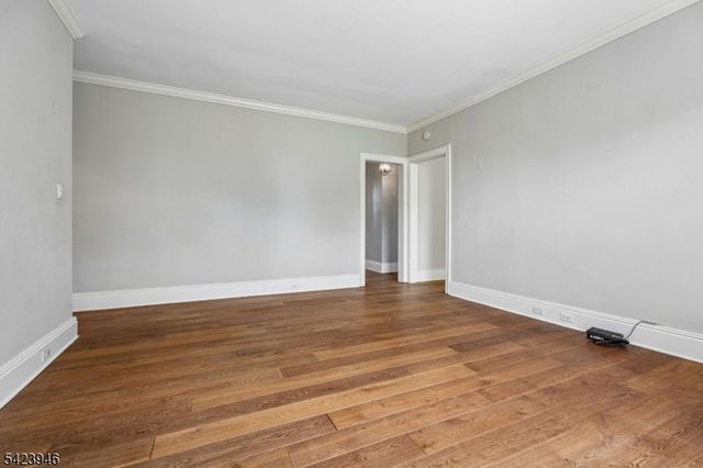 133 Summit Ave 39, Summit City, NJ 07901