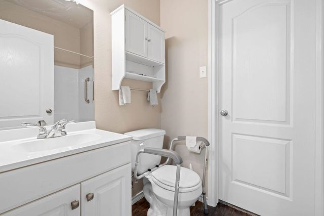 106 DOGWOOD ST, Lone Star, TX 75668