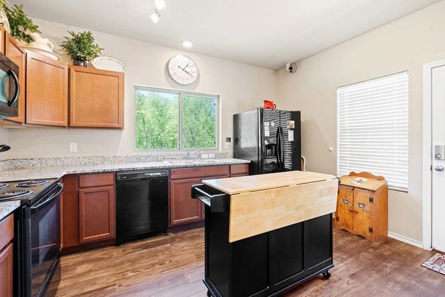 106 DOGWOOD ST, Lone Star, TX 75668