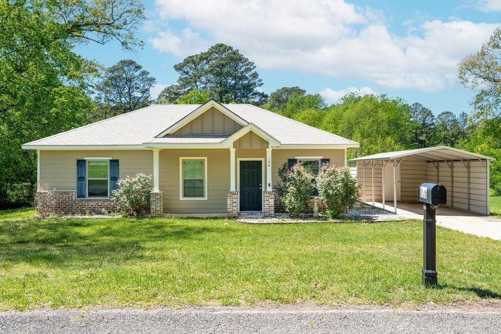106 DOGWOOD ST, Lone Star, TX 75668