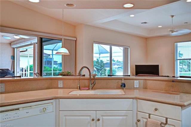 4018 SW 29th AVE, Cape Coral, FL 33914