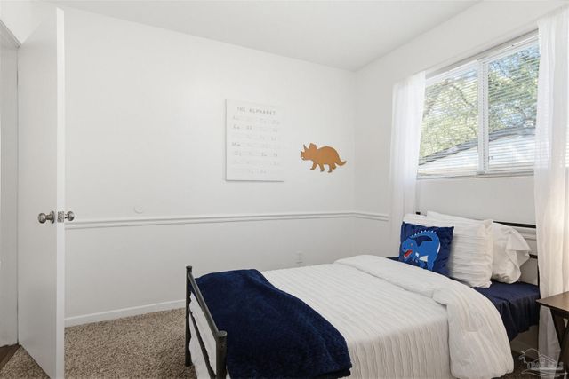 908 Rock Creek Ave, Pensacola, FL 32505