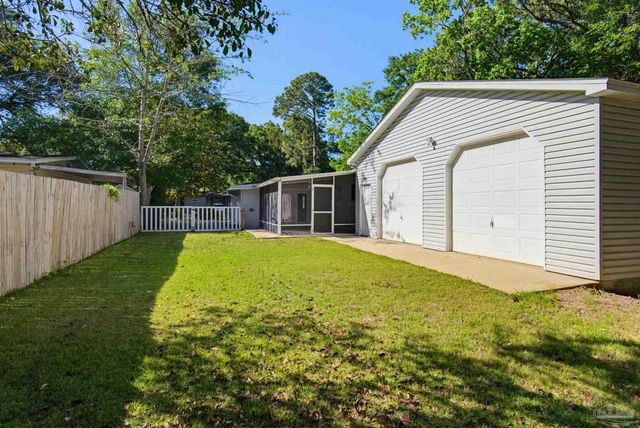 908 Rock Creek Ave, Pensacola, FL 32505