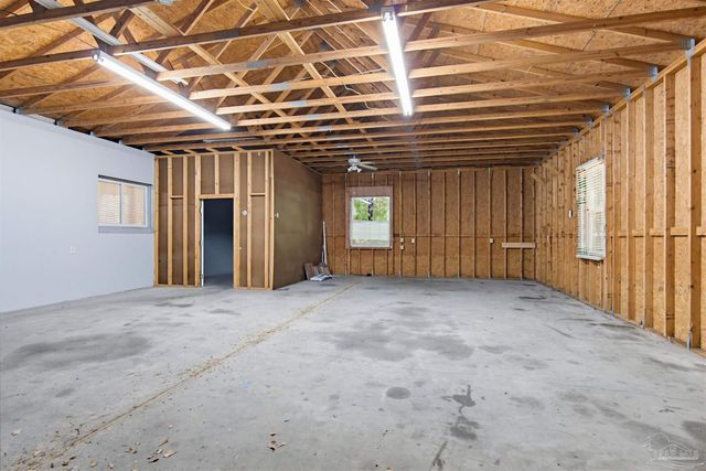 908 Rock Creek Ave, Pensacola, FL 32505