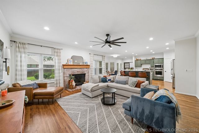 504 E Quinton Street, Broken Arrow, OK 74011