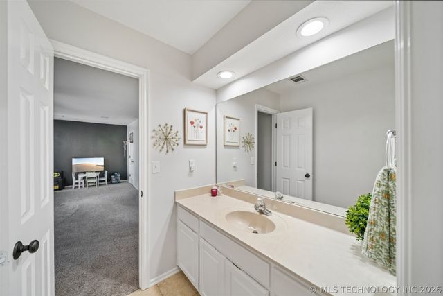 504 E Quinton Street, Broken Arrow, OK 74011
