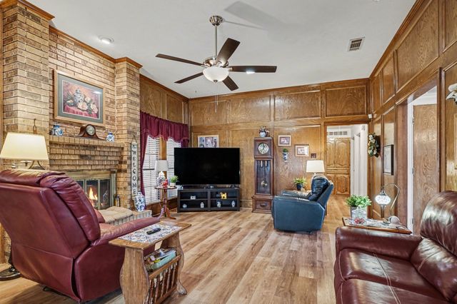 217 Faircrest Drive, Garland, TX 75040