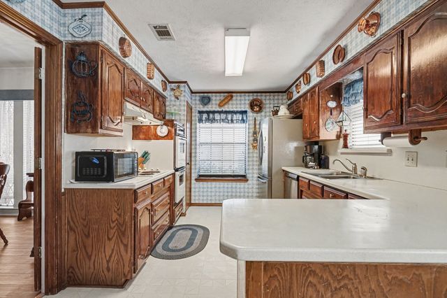 217 Faircrest Drive, Garland, TX 75040