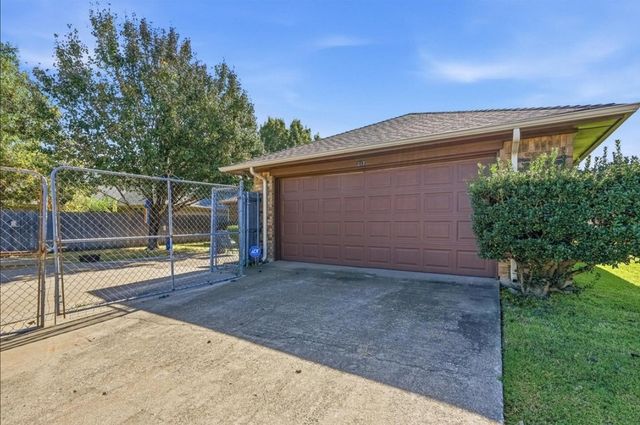 217 Faircrest Drive, Garland, TX 75040