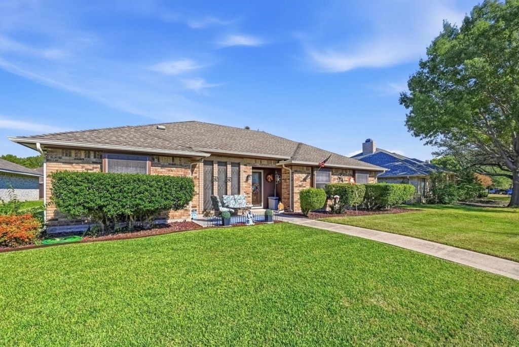 217 Faircrest Drive, Garland, TX 75040