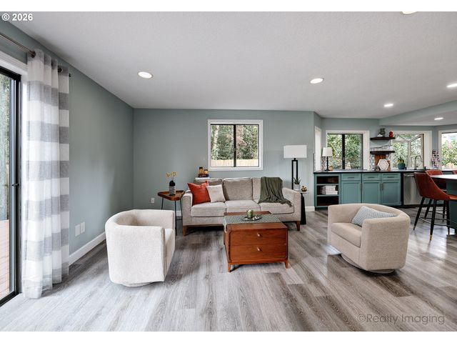 20774 Sw 104TH Ave, Tualatin, OR 97062