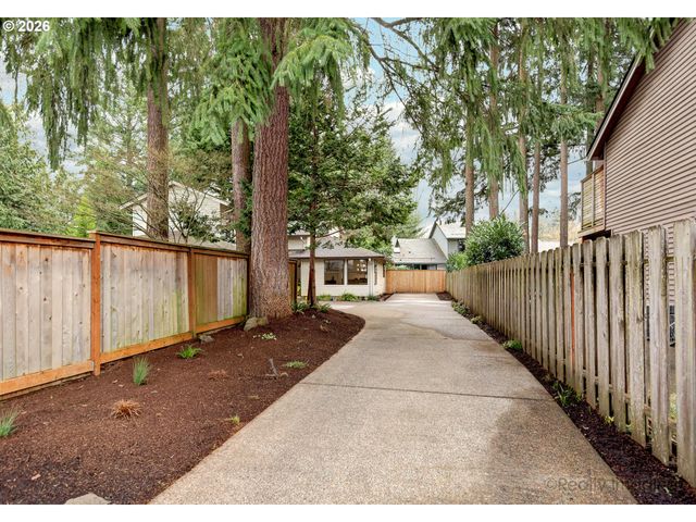 20774 Sw 104TH Ave, Tualatin, OR 97062