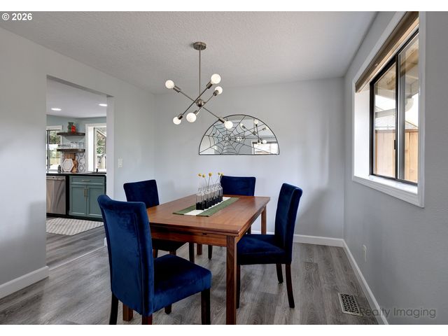 20774 Sw 104TH Ave, Tualatin, OR 97062