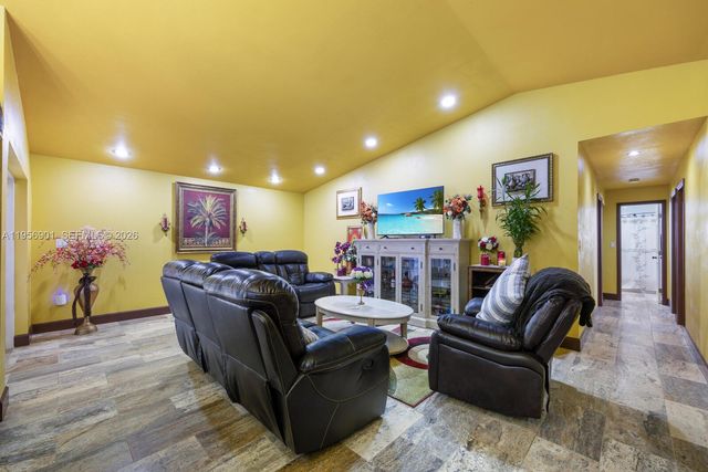 13850 SW 285th Ter, Homestead, FL 33033