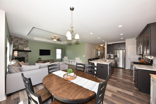 N113W14099 Wrenwood DRIVE, Germantown, WI 53022