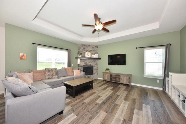 N113W14099 Wrenwood DRIVE, Germantown, WI 53022