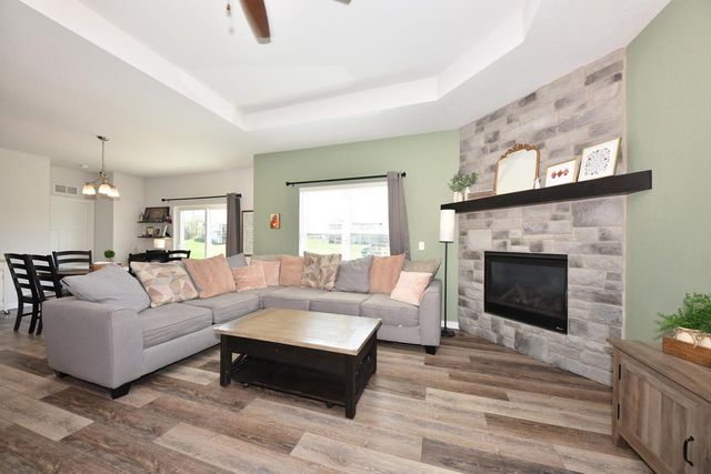 N113W14099 Wrenwood DRIVE, Germantown, WI 53022