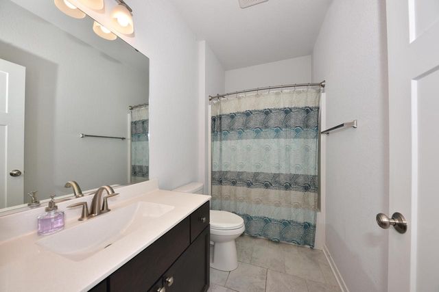 N113W14099 Wrenwood DRIVE, Germantown, WI 53022