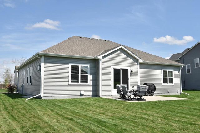 N113W14099 Wrenwood DRIVE, Germantown, WI 53022
