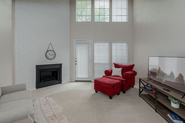 9910 Royal Lane 1101, Dallas, TX 75231