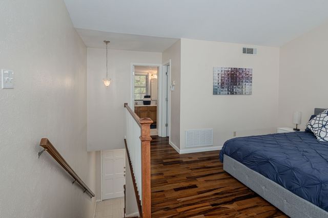 9910 Royal Lane 1101, Dallas, TX 75231