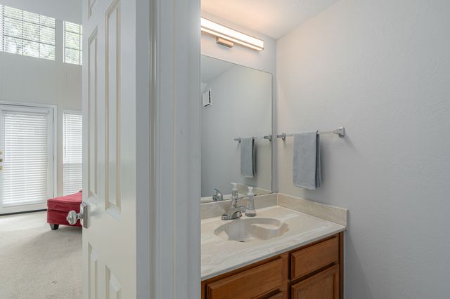 9910 Royal Lane 1101, Dallas, TX 75231