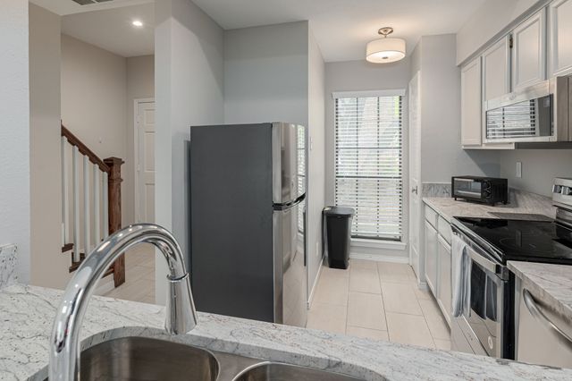 9910 Royal Lane 1101, Dallas, TX 75231