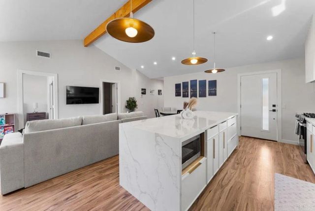 1933 Chatsworth Boulevard, San Diego, CA 92107