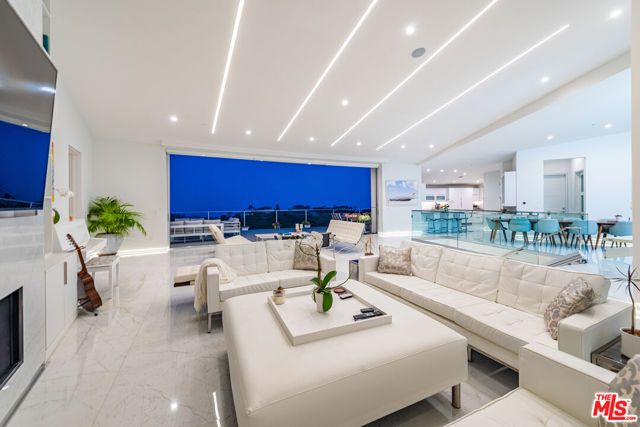 28405 Via Acero Street, Malibu, CA 90265