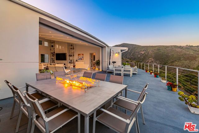 28405 Via Acero Street, Malibu, CA 90265