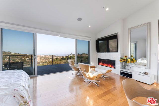 28405 Via Acero Street, Malibu, CA 90265