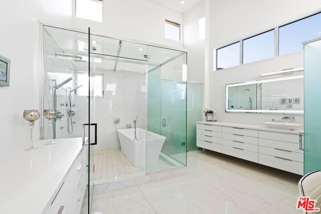 28405 Via Acero Street, Malibu, CA 90265