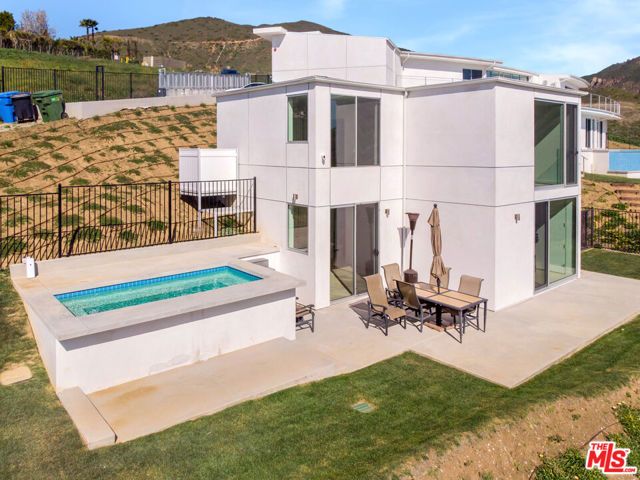 28405 Via Acero Street, Malibu, CA 90265