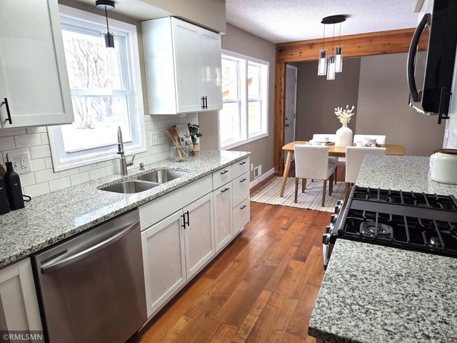 11209 Independence Avenue N, Champlin, MN 55316