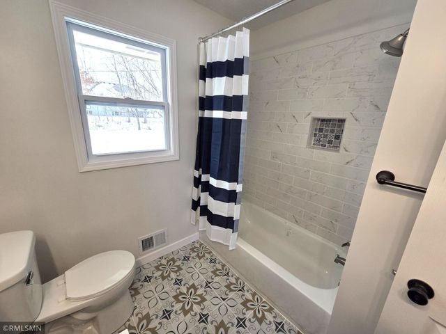 11209 Independence Avenue N, Champlin, MN 55316