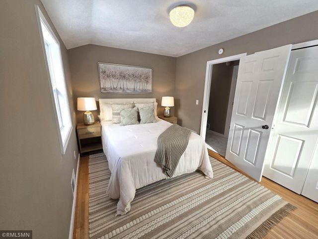 11209 Independence Avenue N, Champlin, MN 55316