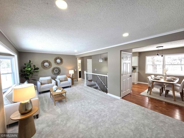 11209 Independence Avenue N, Champlin, MN 55316