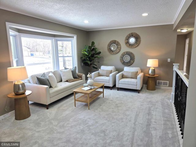 11209 Independence Avenue N, Champlin, MN 55316