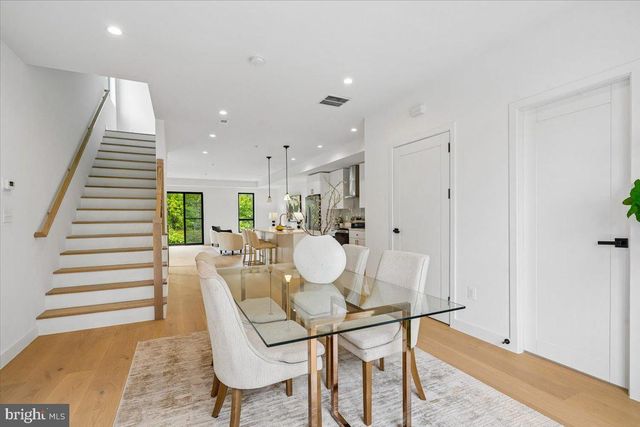 4902 ASTOR PL SE, Washington, DC 20019