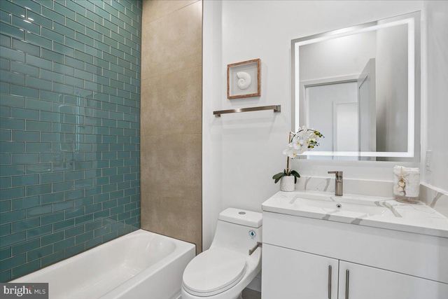 4902 ASTOR PL SE, Washington, DC 20019