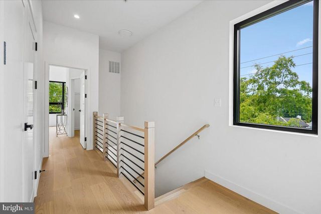 4902 ASTOR PL SE, Washington, DC 20019