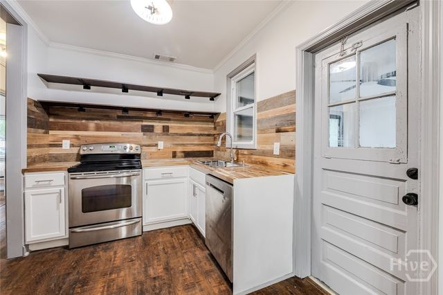1710 E 41st Street, Savannah, GA 31404