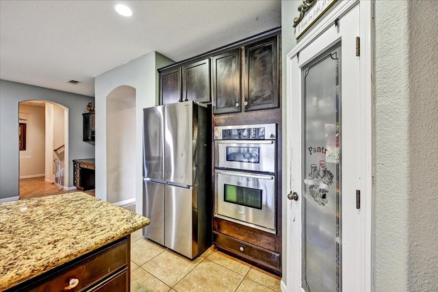 101 Haywood Ct, Roseville, CA 95747