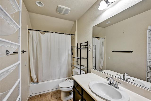 101 Haywood Ct, Roseville, CA 95747