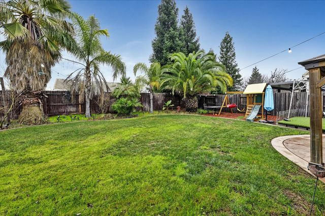 101 Haywood Ct, Roseville, CA 95747