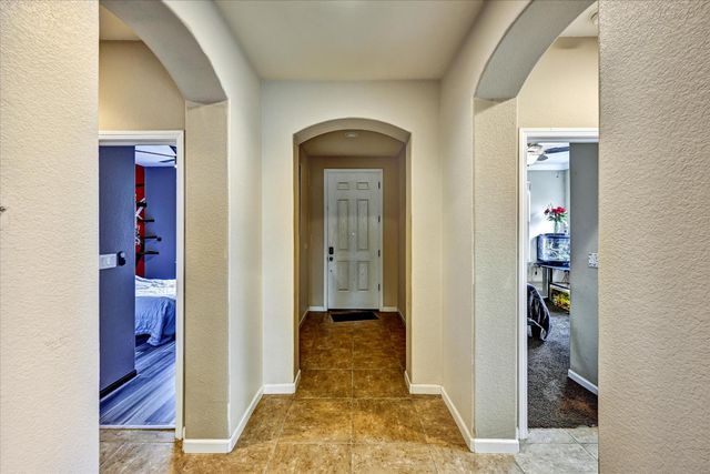 101 Haywood Ct, Roseville, CA 95747